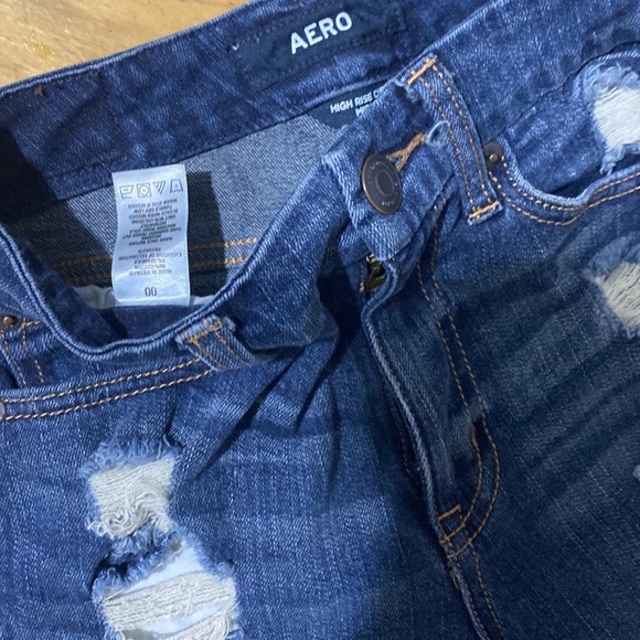 High rise curvy midi-3” distressed Aero blue Jean shorts size 00 - Picture 5 of 5